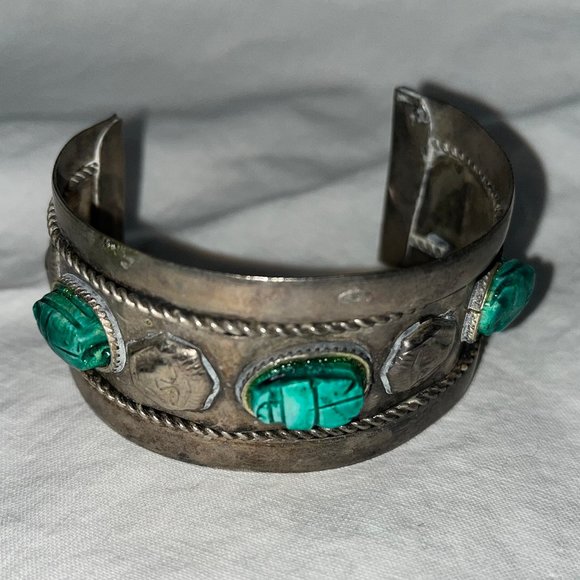 Vintage Silver Egyptian Revival Wide Large Scarab Blue/Green Turquoise Cuff - Picture 2 of 10